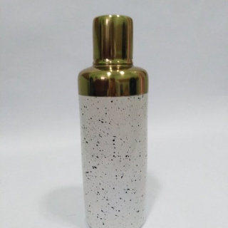 Шейкер нержавіючий з біло - гранітним  покриттям V 0,6 л Н 23 см (шт)